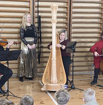 Na andělských strunách harfy