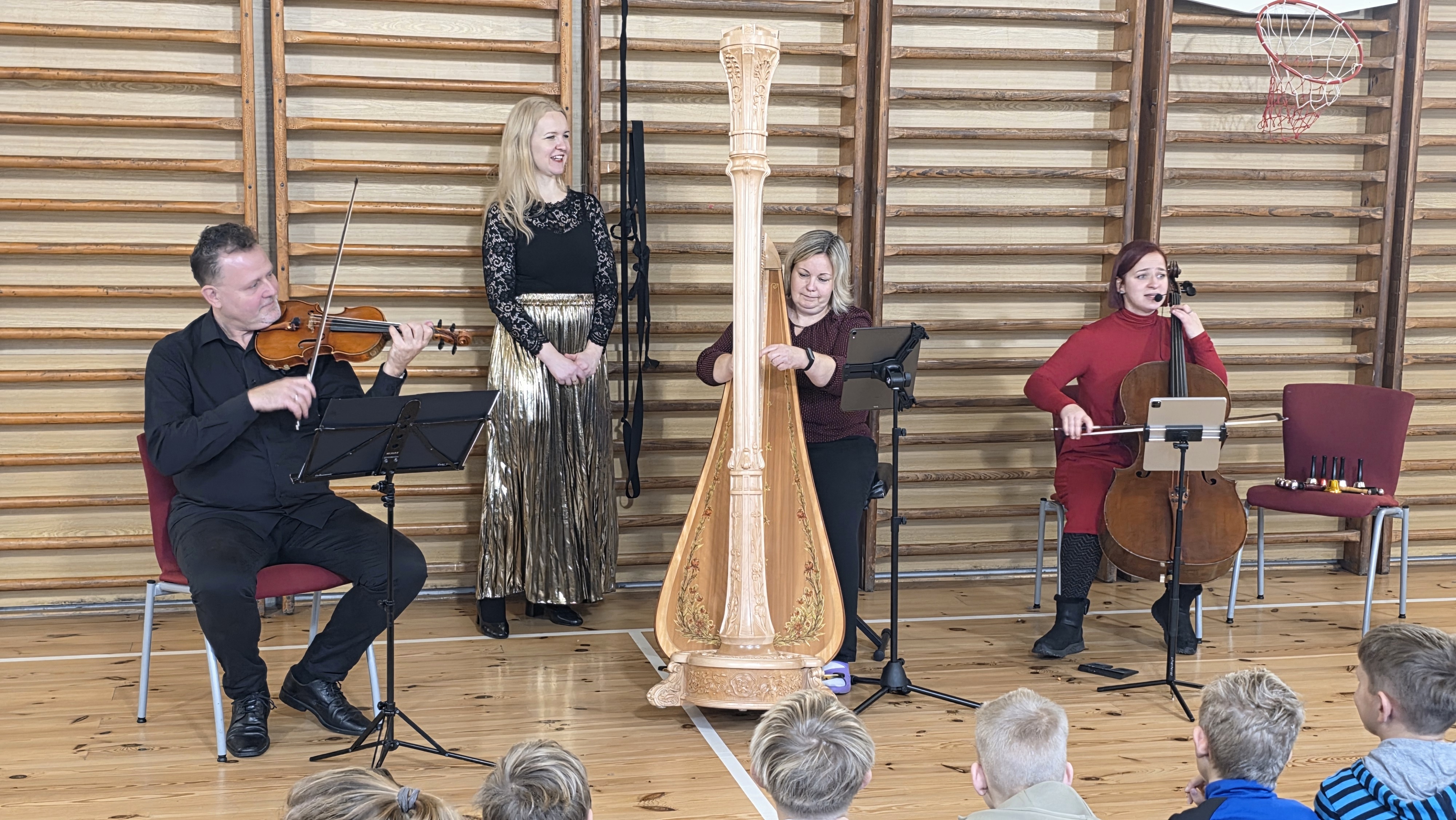 Na andělských strunách harfy