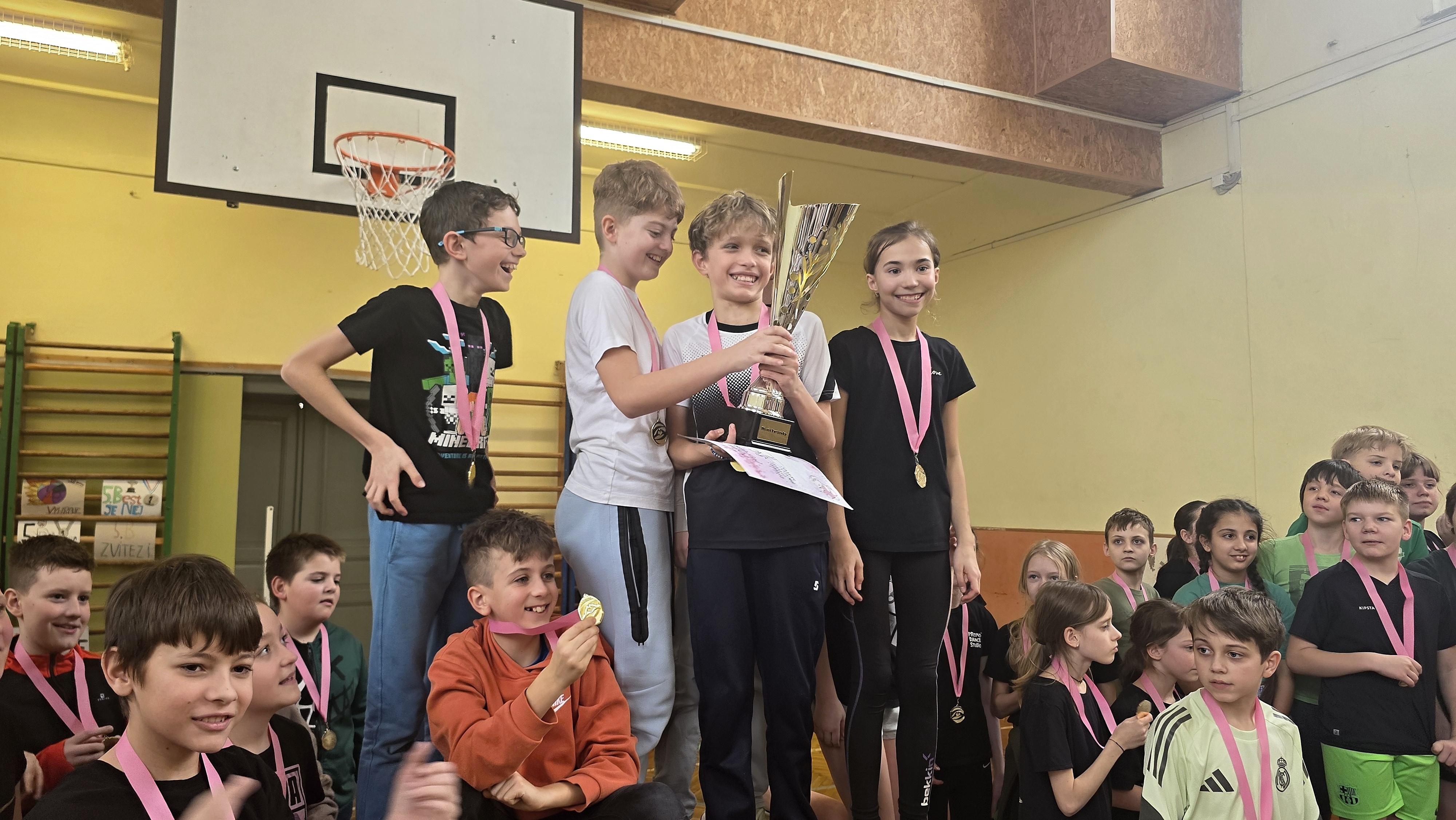 Turnaj plný lásky ve vybíjené rozzářil školu