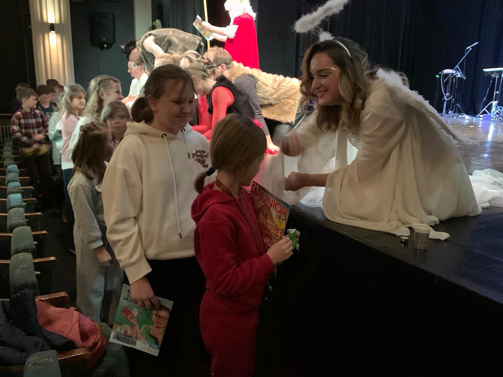 Třídy 5. B a 6. B navštívily DIVADLO BRAVO